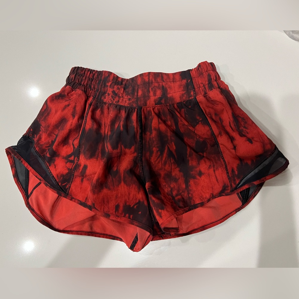 Red and black lululemon hotty hot shorts length 2.5 size 2
